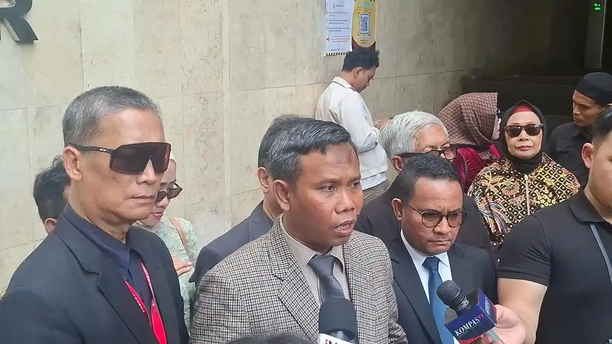 Roy Suryo Cs Dorong Uji Forensik Ijazah Jokowi di UI dan BRIN