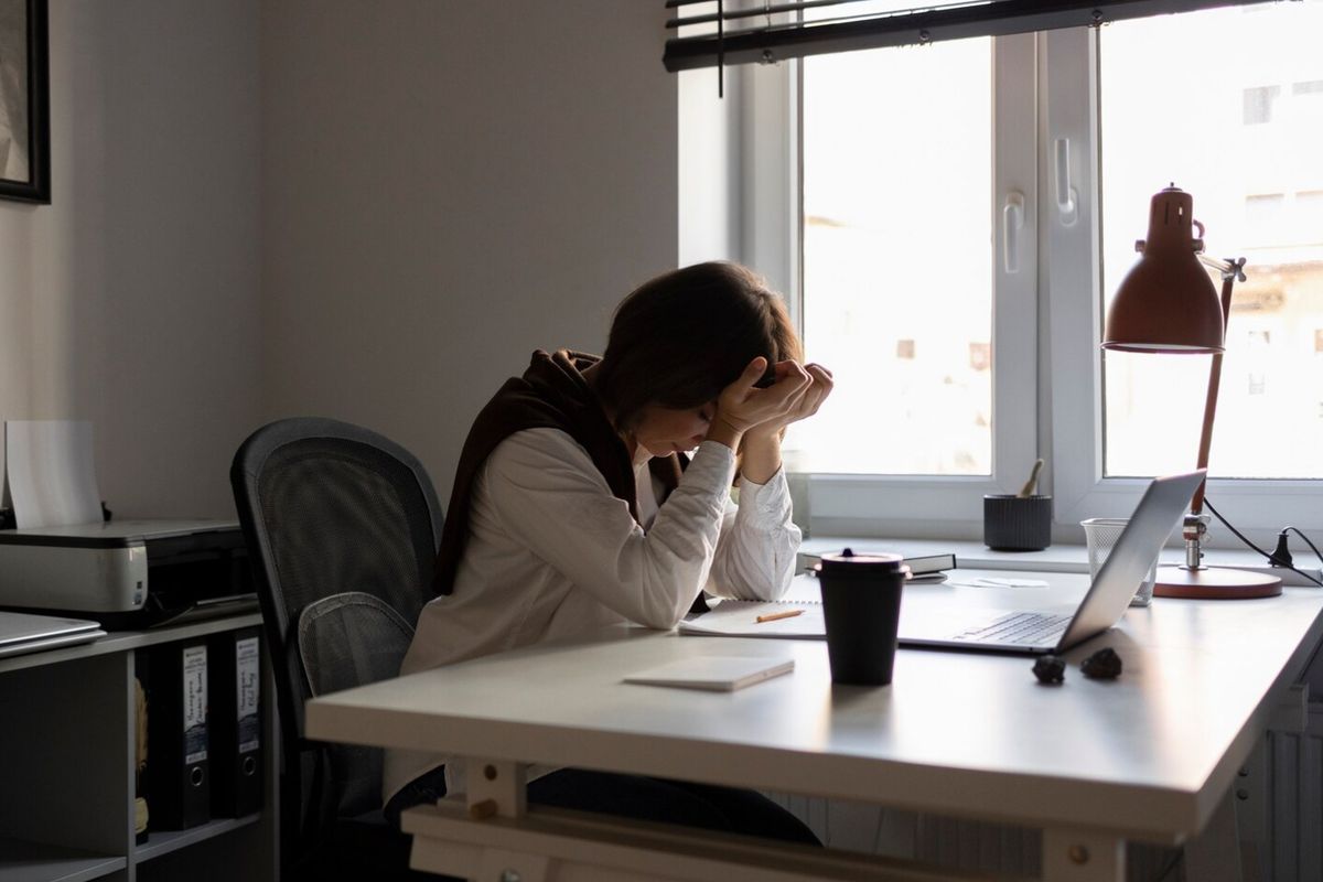 Stop Bilang "Cuma Stres", Risiko Burnout Pekerja Itu Nyata!