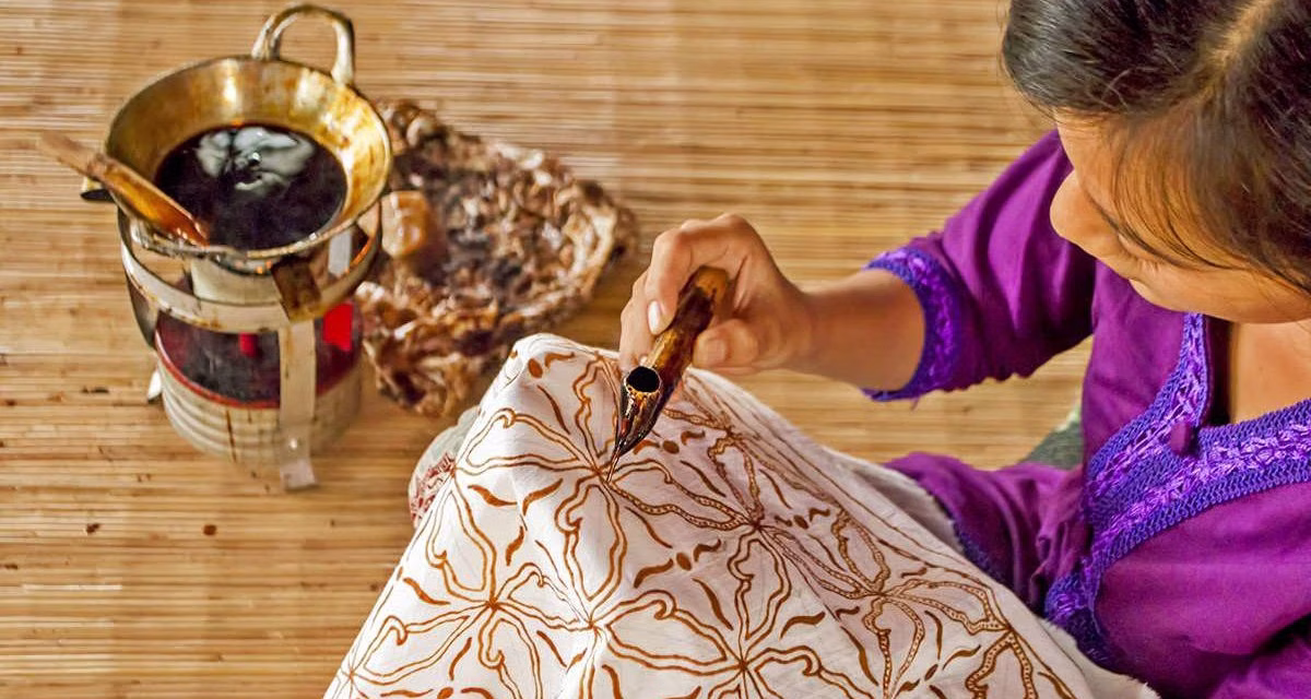 Berburu Batik Langsung dari Asalnya? Ini Spot Terbaik Di Indonesia