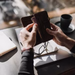 Cara Menghindari FOMO Yang Bisa Picu Dompet Boncos