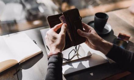 Cara Menghindari FOMO Yang Bisa Picu Dompet Boncos