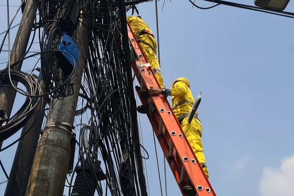 Kabel Fiber Optik Bebani PJU Tangsel, Dishub Beri Peringatan