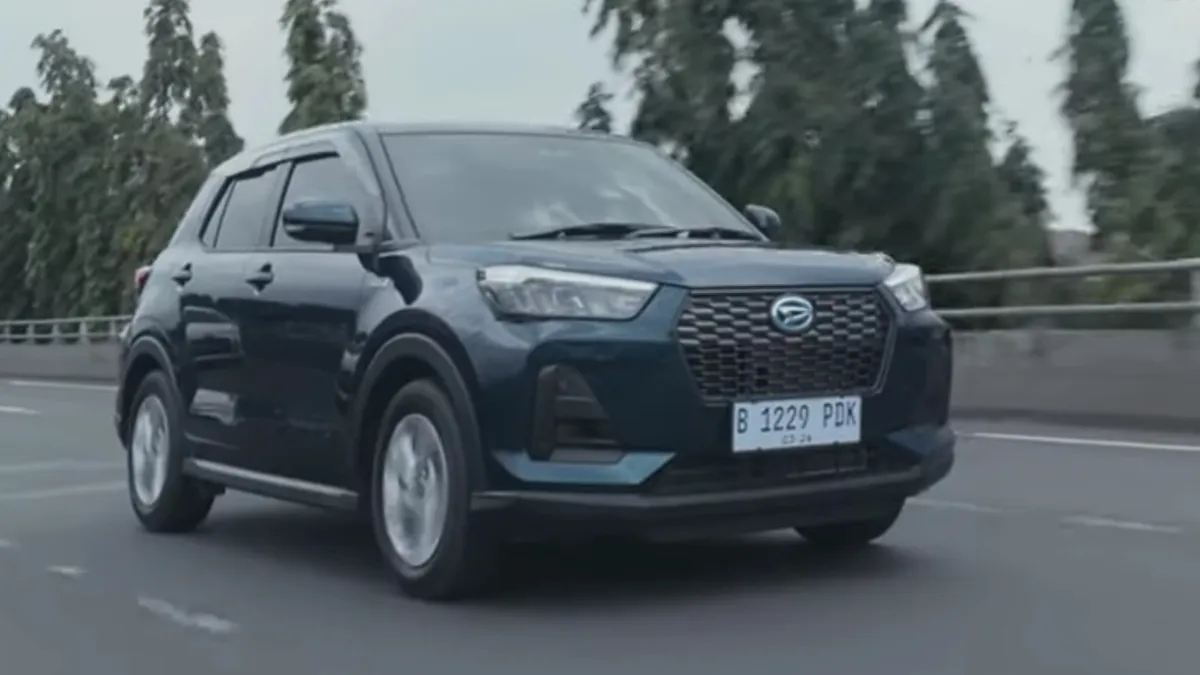 Intip Rahasia Irit Rocky Hybrid Di Tengah Macetnya Ibu Kota