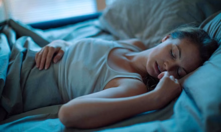 Ngaku Deh, 4 Kebiasaan Ini Sering Banget Buang Waktu Kita