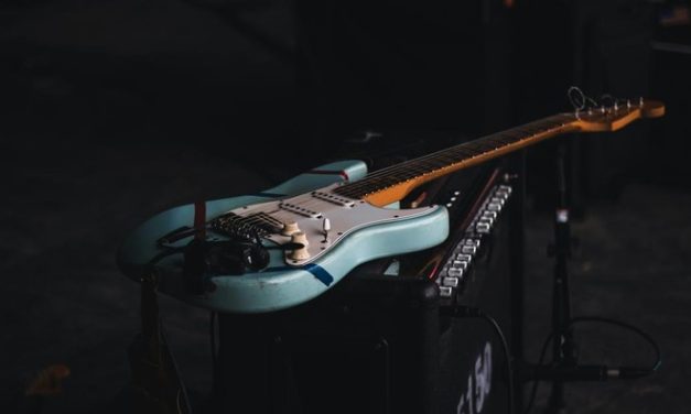 Deretan Gitar Listrik Andalan Produser Musik Buat Rekaman