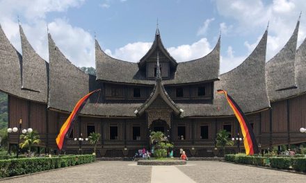 Rekomendasi Wisata Padang Paling Indah
