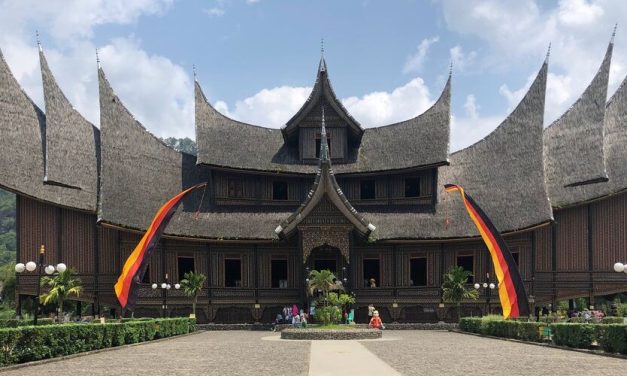 Rekomendasi Wisata Padang Paling Indah