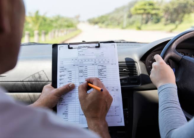 3 Tempat Paling Aman Buat Belajar Setir Mobil
